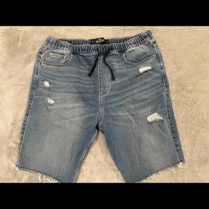 Hollister men’s denim shorts.